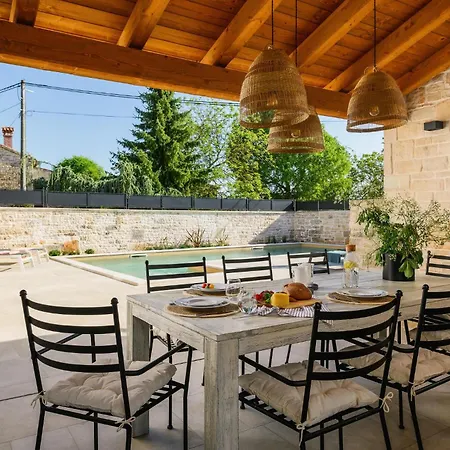In With Outdoor Swimming Pool Holiday home
